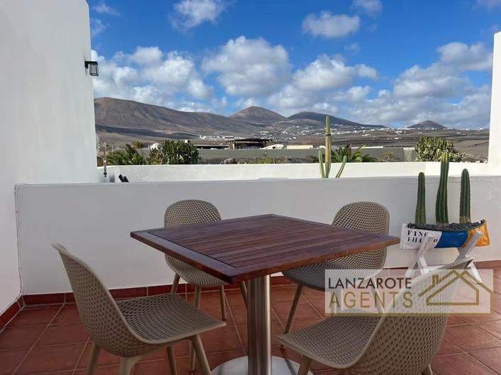 2 soveværelse Villa til salg i Puerto Calero med swimmingpool - € 529.000 (Ref: 9255859)