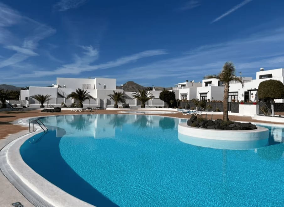 2 soverom Villa til salgs i Puerto Calero med svømmebasseng - € 529 000 (Ref: 9255859)