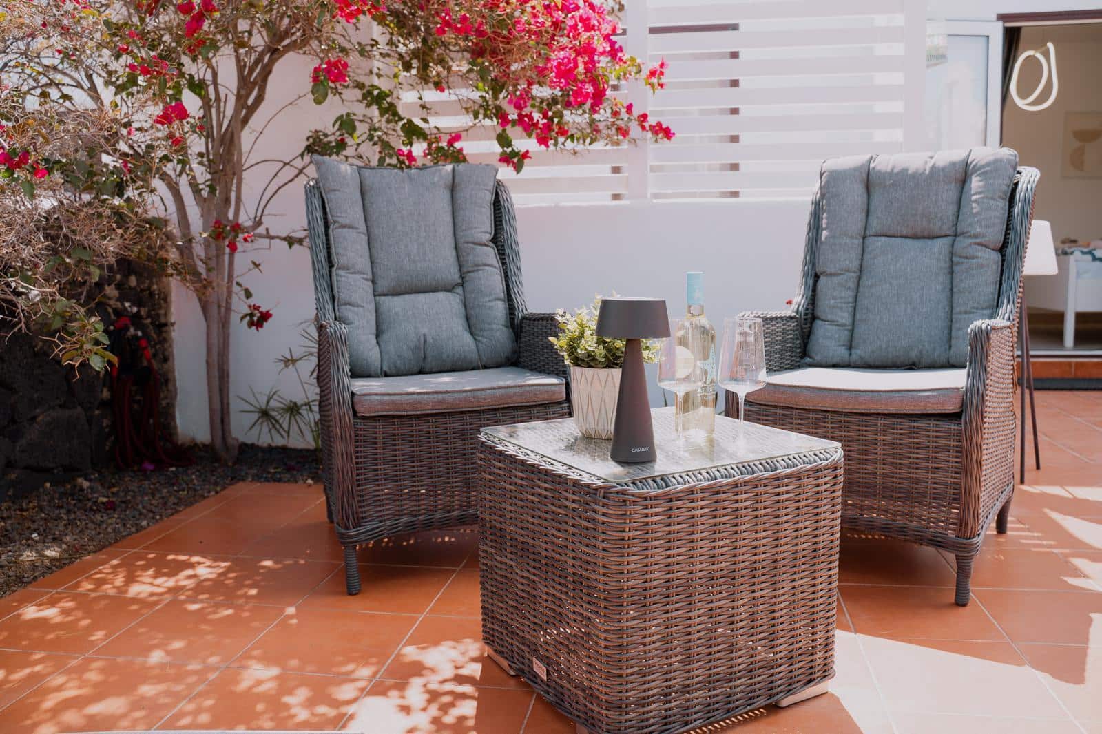 2 bedroom Villa for sale in Puerto Calero with pool - € 449,000 (Ref: 9255859)