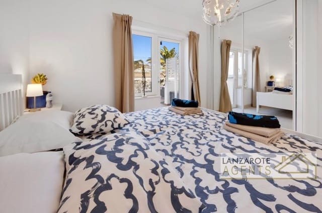 2 soverom Villa til salgs i Puerto Calero, Yaiza med svømmebasseng - € 449 000 (Ref: 9255859)