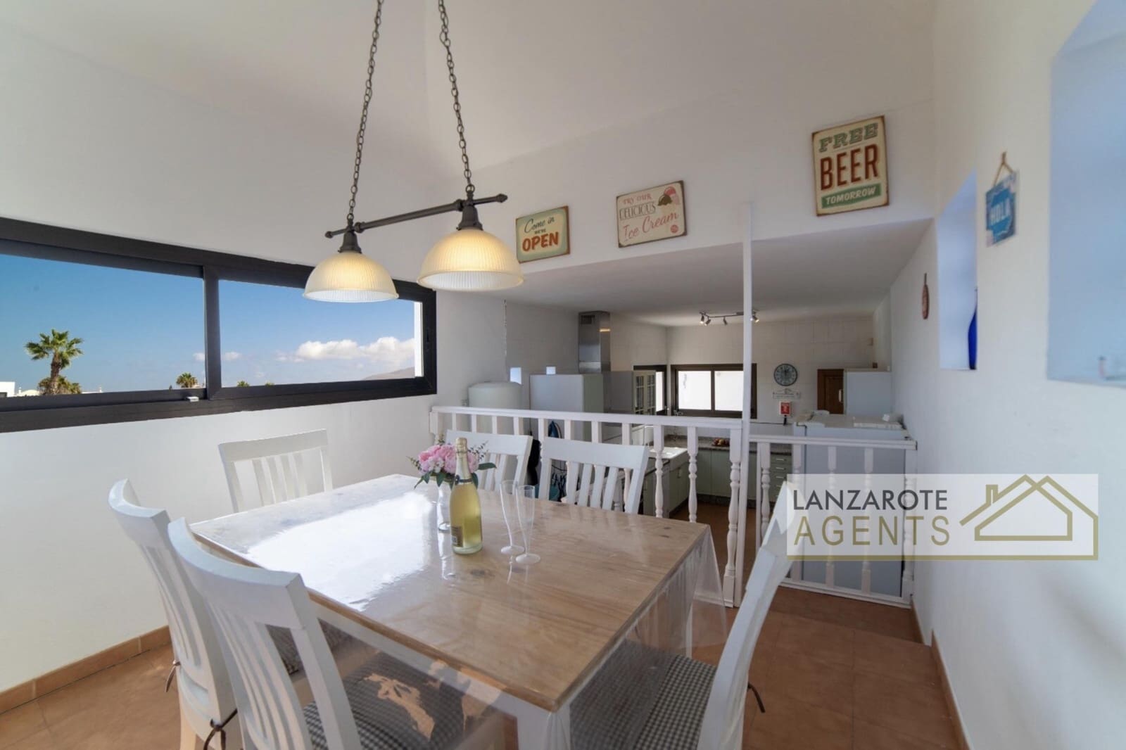 3 makuuhuone Huvila myytävänä paikassa Playa Blanca mukana uima-altaan - 499 000 € (Ref: 9298868)