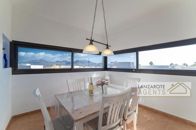 3 makuuhuone Huvila myytävänä paikassa Playa Blanca, Yaiza mukana uima-altaan - 499 000 € (Ref: 9298868)