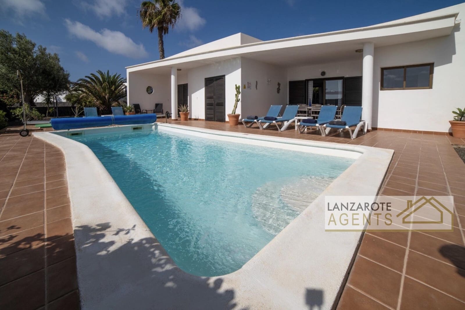 3 makuuhuone Huvila myytävänä paikassa Playa Blanca mukana uima-altaan - 499 000 € (Ref: 9298868)