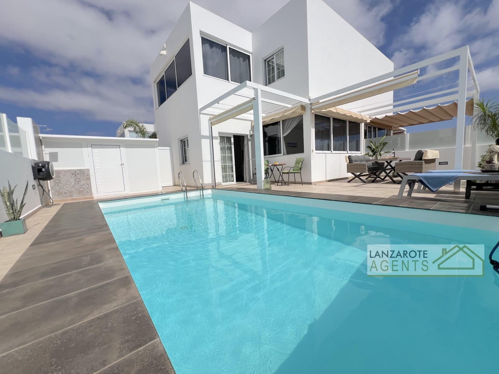 2 Zimmer Villa zu verkaufen in Playa Blanca - 465.000 € (Ref: 9311967)