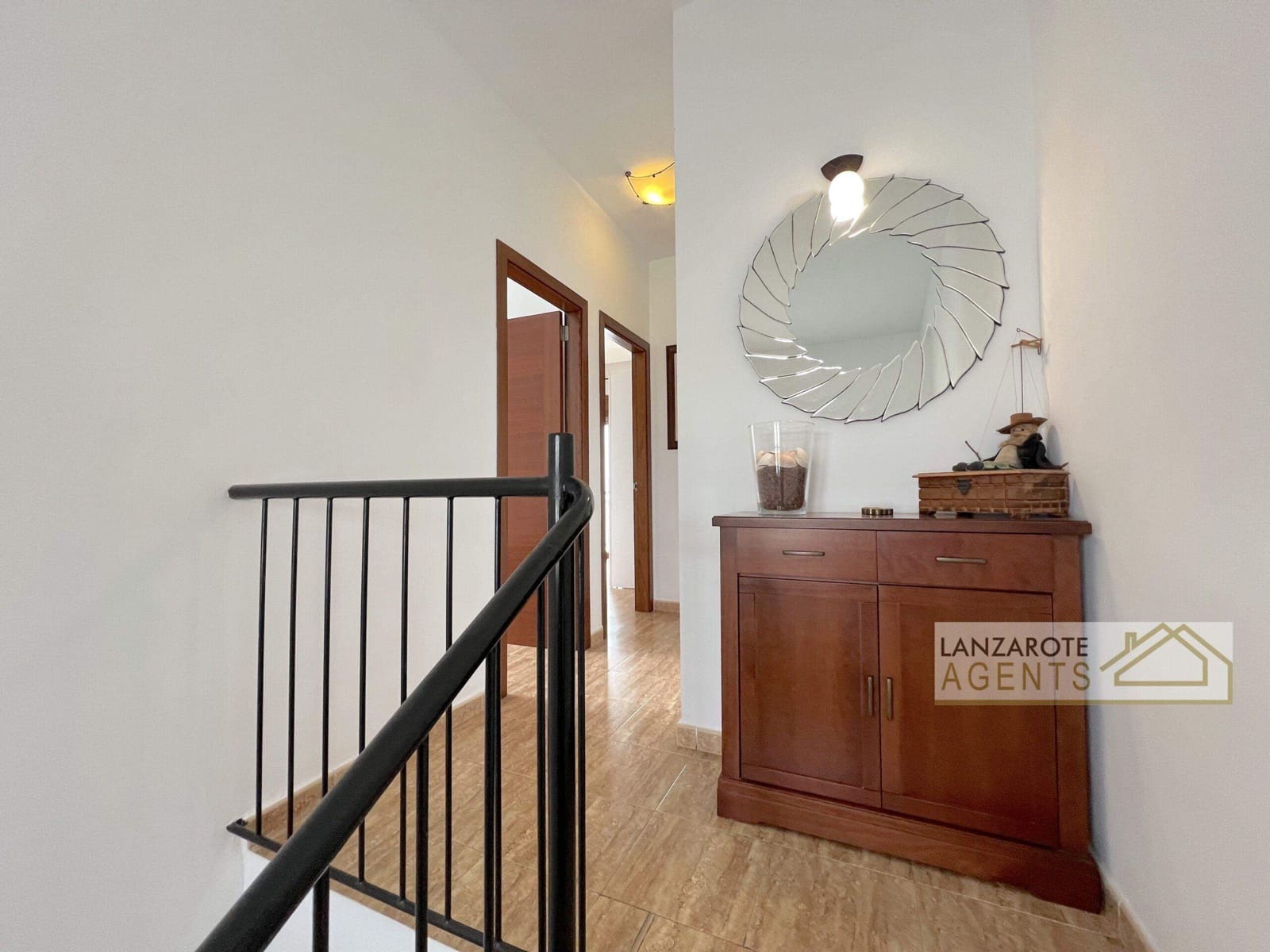 2 soverom Villa til salgs i Playa Blanca med garasje - € 325 000 (Ref: 9319884)