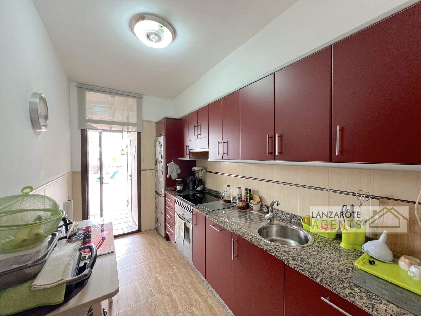 2 soverom Villa til salgs i Playa Blanca med garasje - € 325 000 (Ref: 9319884)