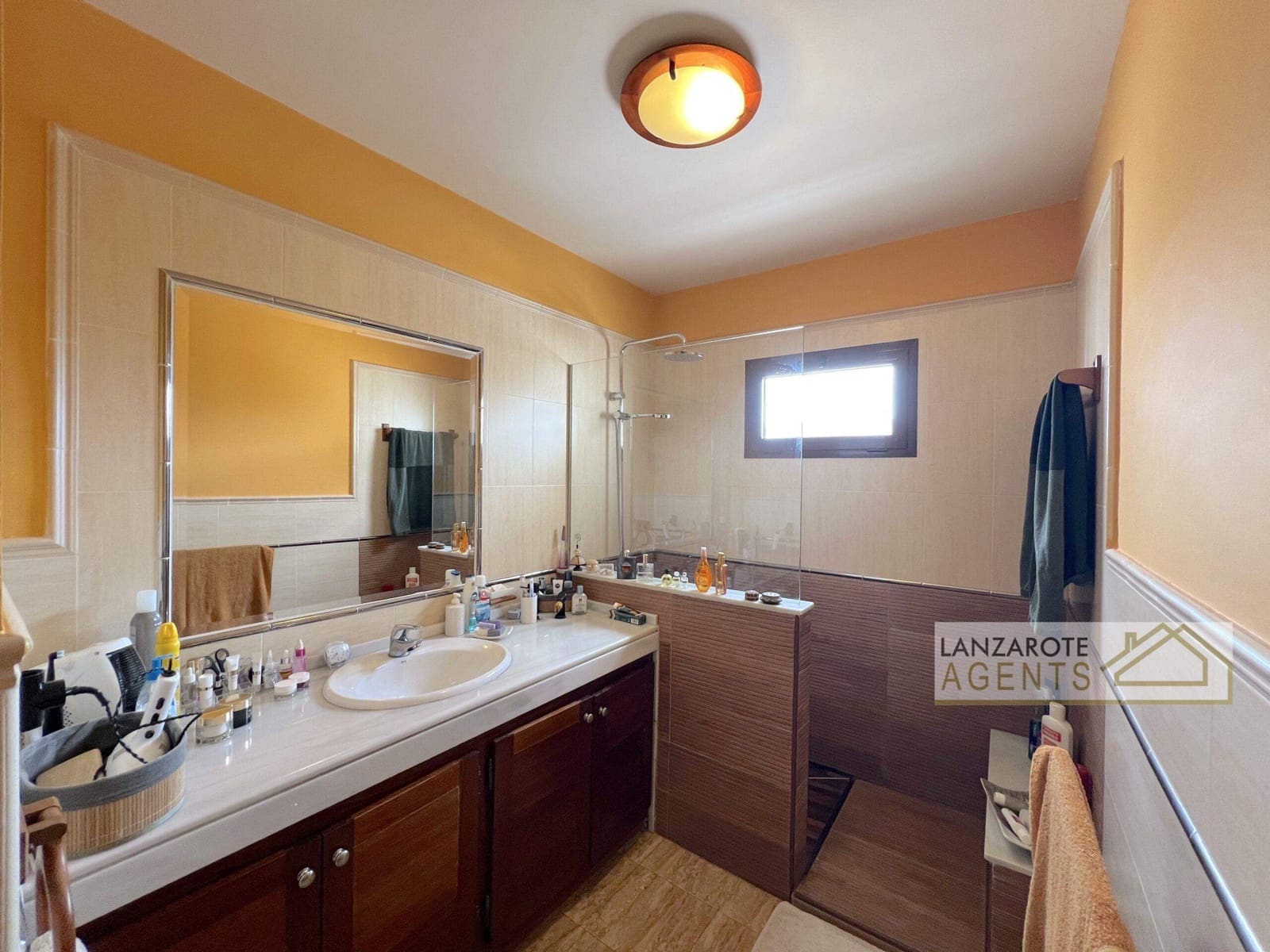 2 soverom Villa til salgs i Playa Blanca med garasje - € 325 000 (Ref: 9319884)