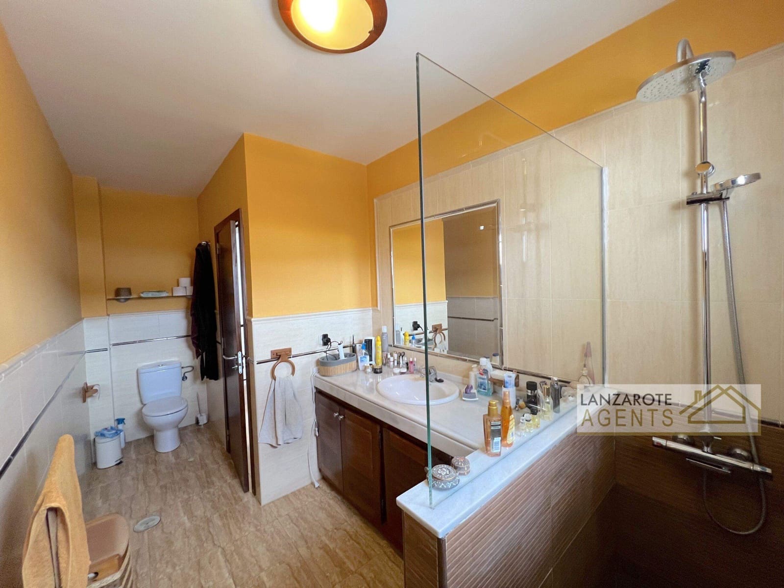 2 soverom Villa til salgs i Playa Blanca med garasje - € 325 000 (Ref: 9319884)