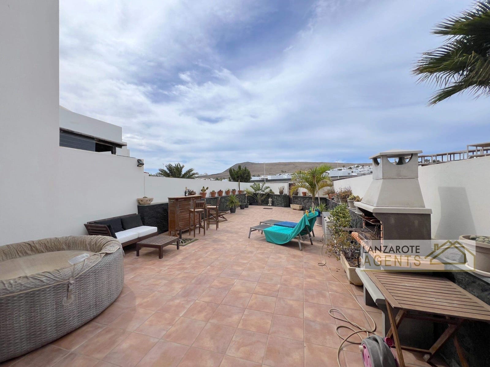 2 soverom Villa til salgs i Playa Blanca med garasje - € 325 000 (Ref: 9319884)