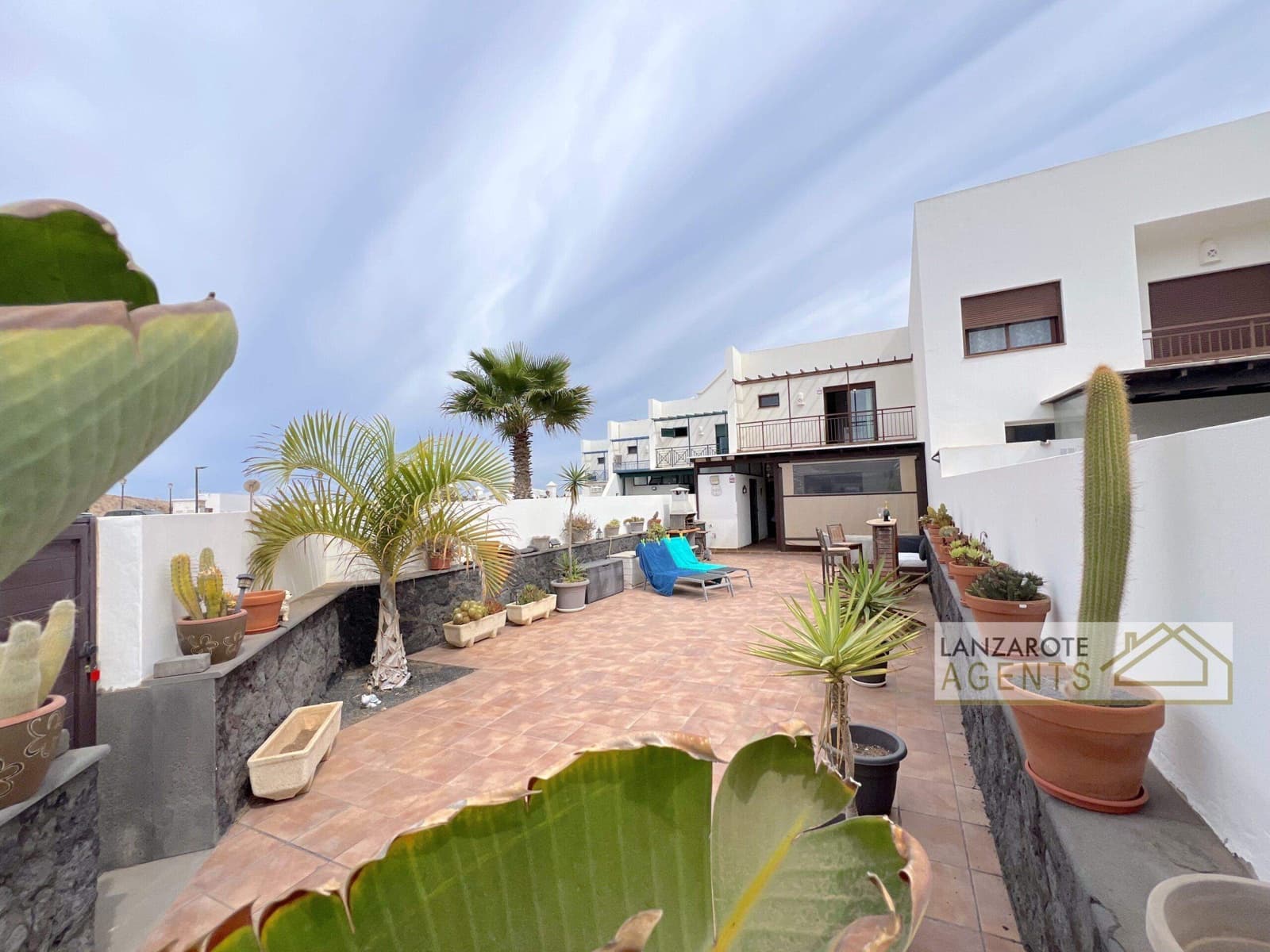 2 soverom Villa til salgs i Playa Blanca med garasje - € 325 000 (Ref: 9319884)