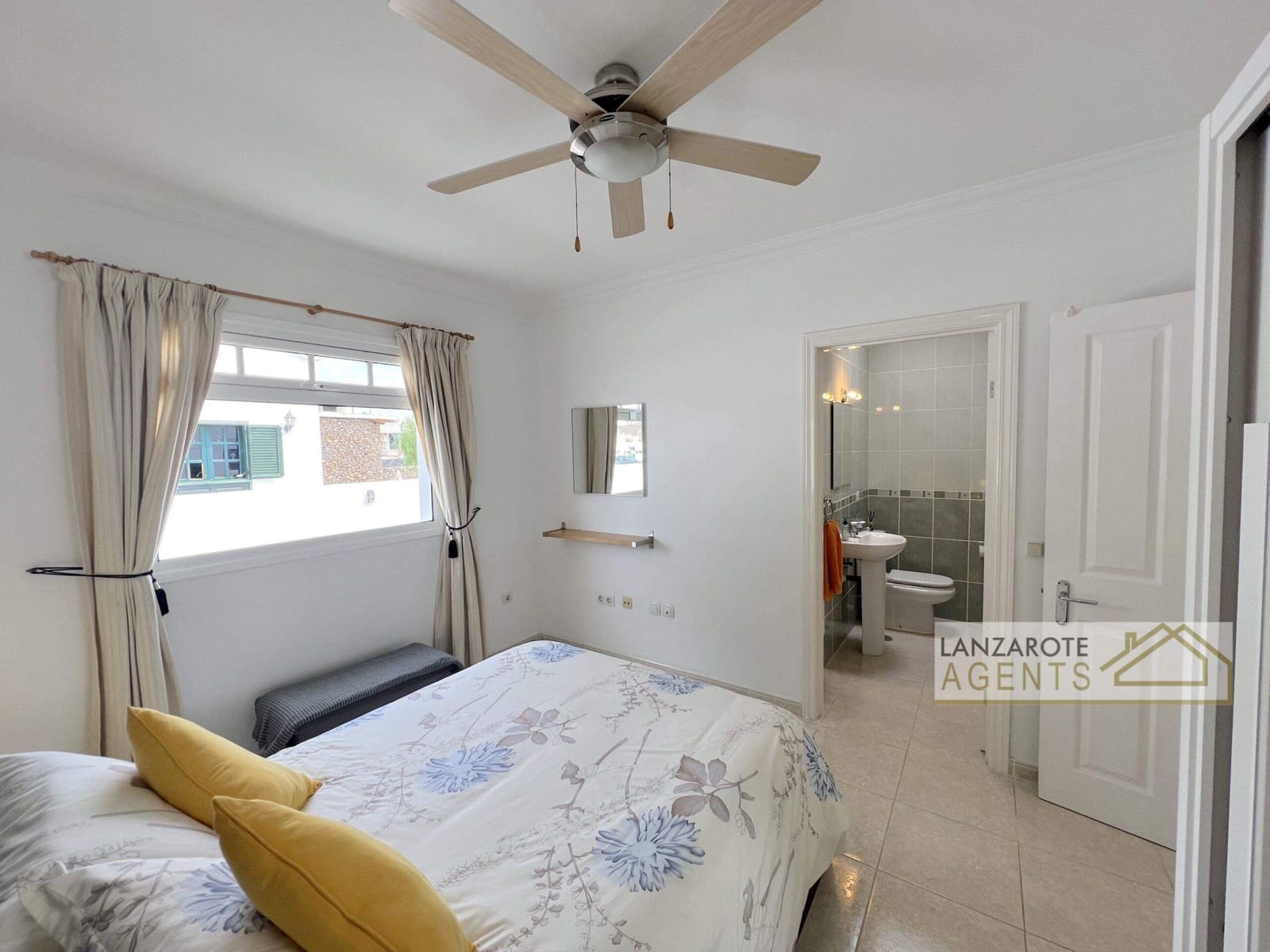 4 makuuhuone Huvila myytävänä paikassa Yaiza mukana uima-altaan - 565 000 € (Ref: 9322338)