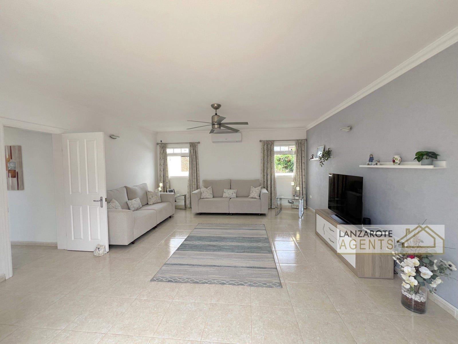 4 makuuhuone Huvila myytävänä paikassa Yaiza mukana uima-altaan - 565 000 € (Ref: 9322338)