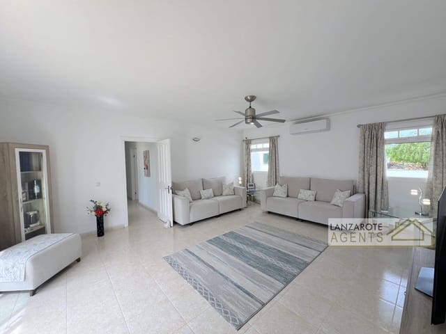 4 Zimmer Villa zu verkaufen in Yaiza mit Pool - 550.000 € (Ref: 9322338)