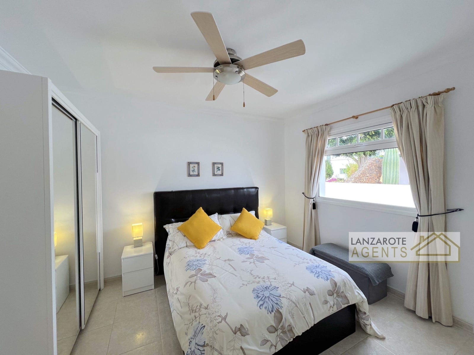 4 bedroom Villa for sale in Yaiza with pool - € 550,000 (Ref: 9322338)