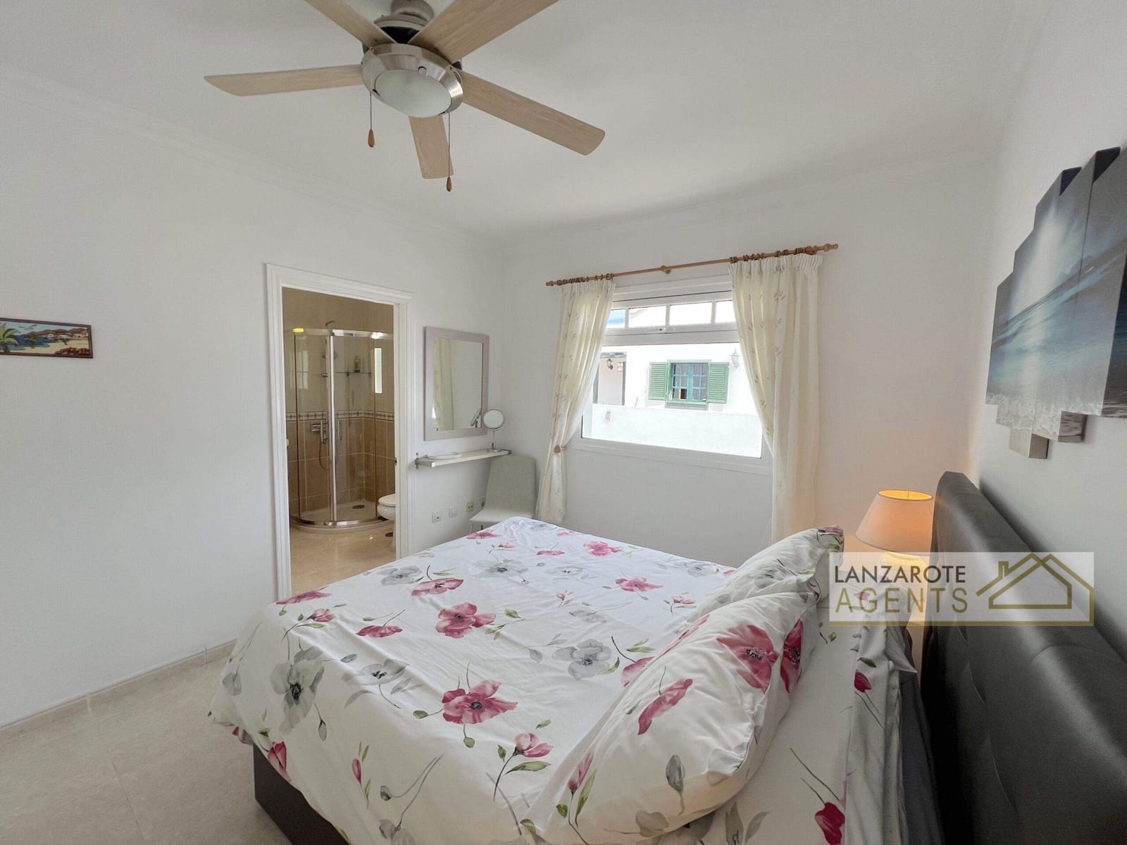 4 bedroom Villa for sale in Yaiza with pool - € 550,000 (Ref: 9322338)