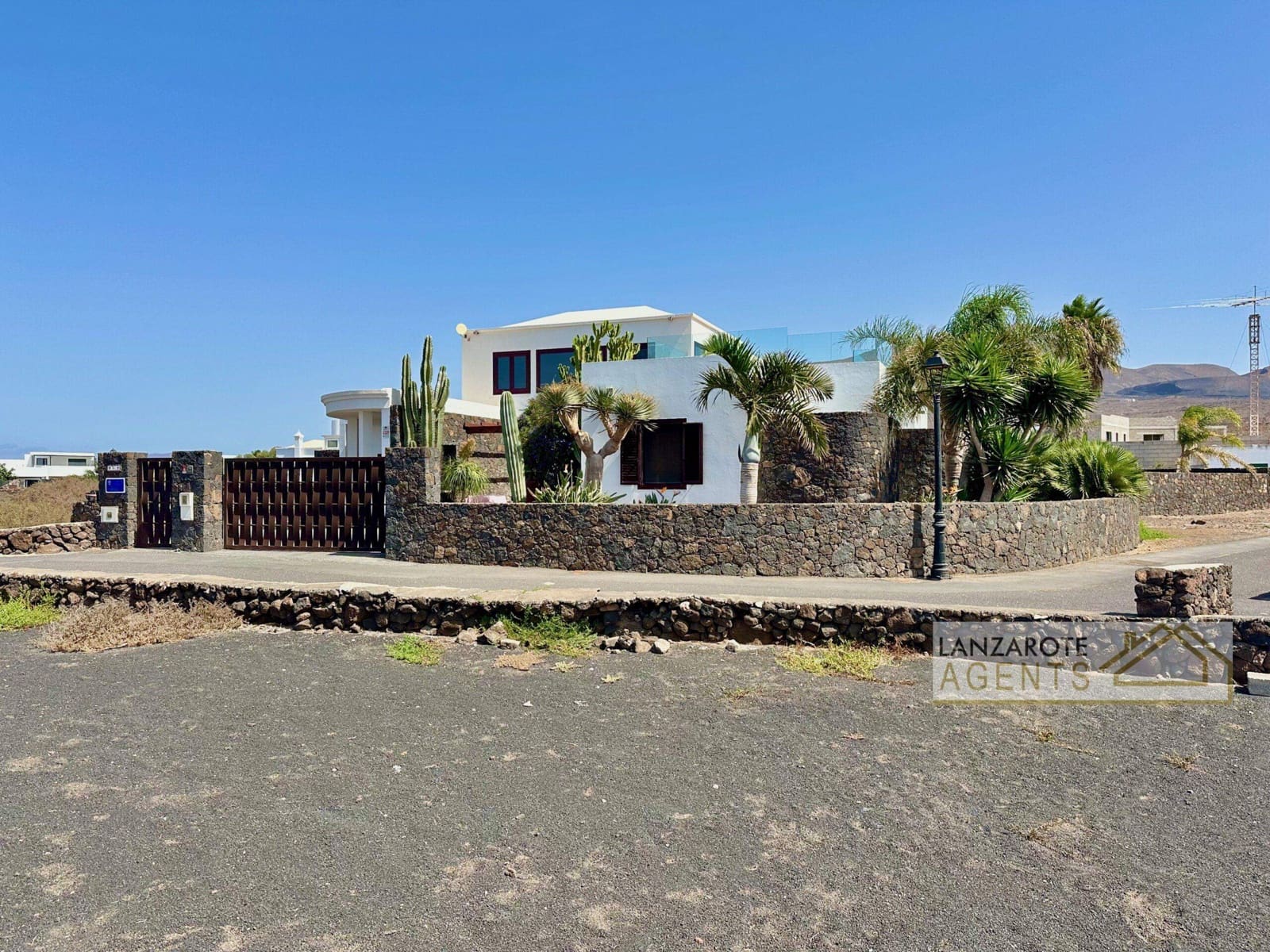 5 soveværelse Villa til salg i Las Brenas med swimmingpool - € 849.000 (Ref: 9343966)