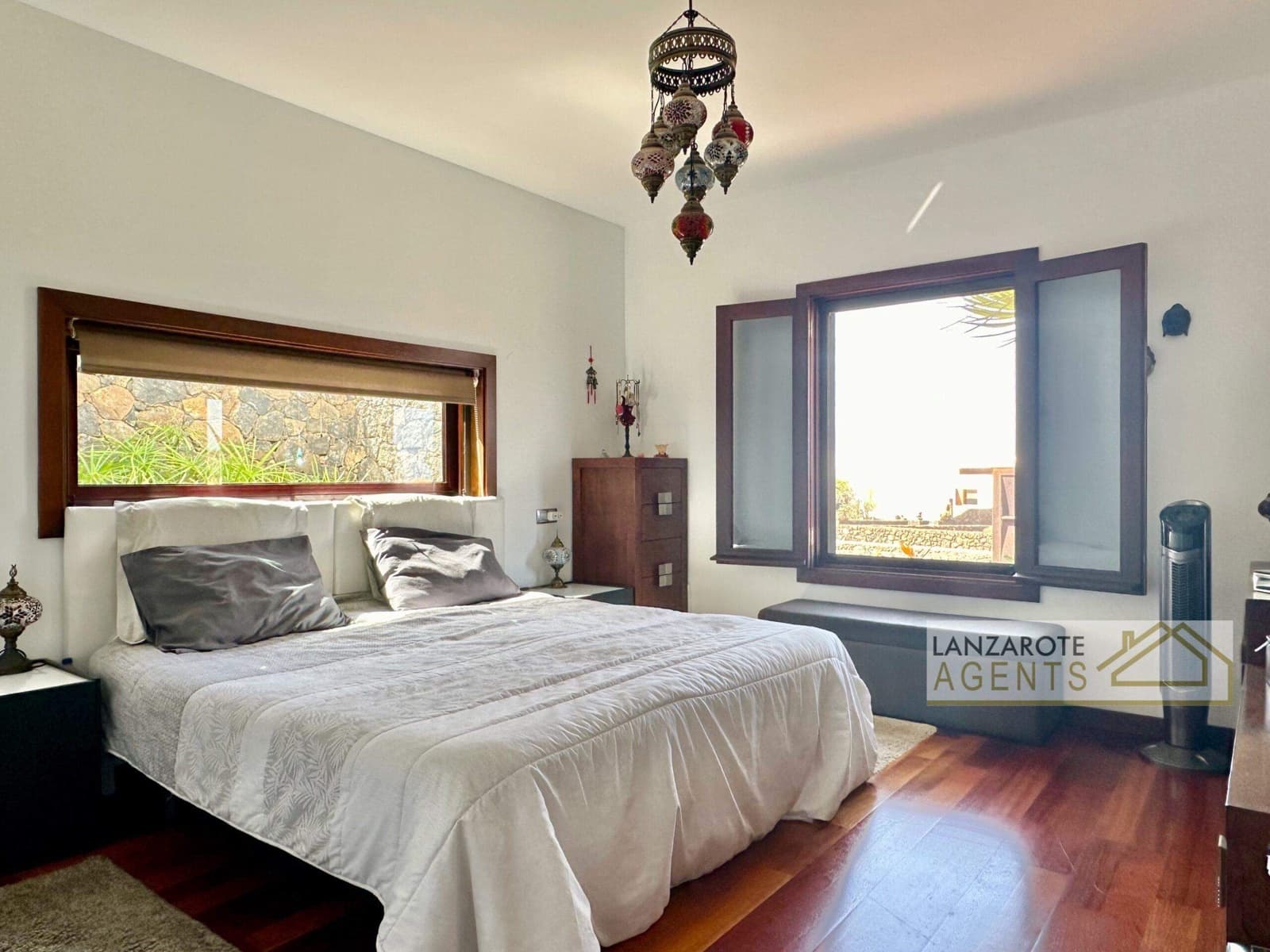 5 soveværelse Villa til salg i Las Brenas med swimmingpool - € 849.000 (Ref: 9343966)