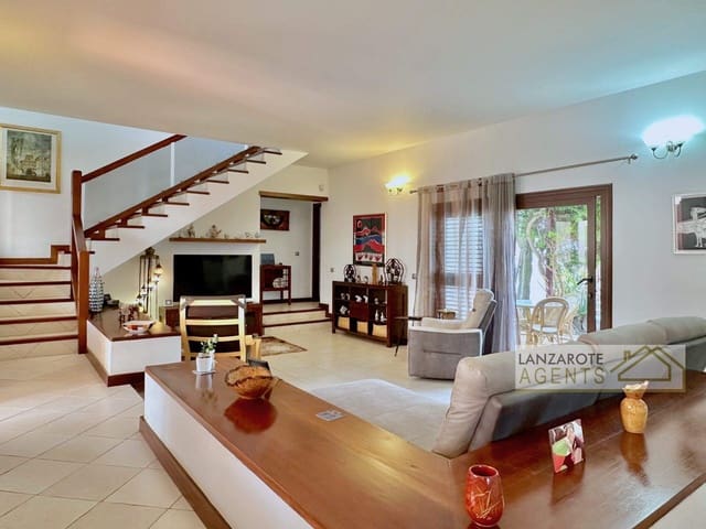 5 soveværelse Villa til salg i Las Brenas, Yaiza med swimmingpool - € 849.000 (Ref: 9343966)