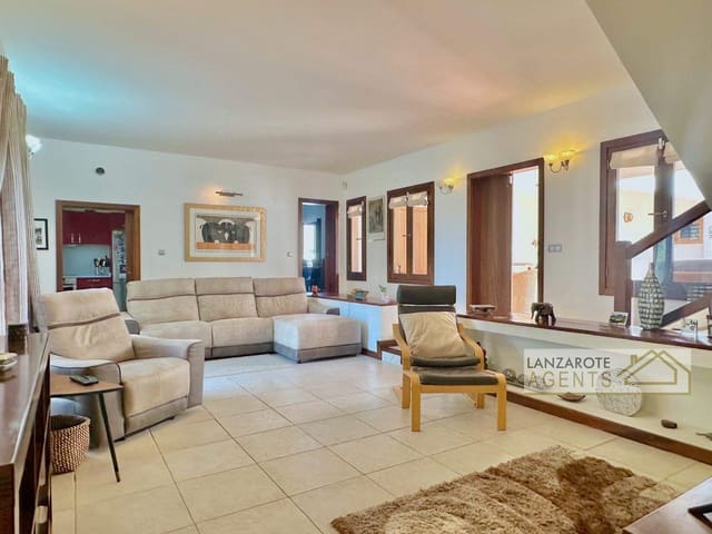 5 soveværelse Villa til salg i Las Brenas, Yaiza med swimmingpool - € 849.000 (Ref: 9343966)