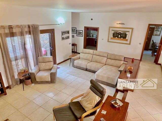 5 soveværelse Villa til salg i Las Brenas, Yaiza med swimmingpool - € 849.000 (Ref: 9343966)