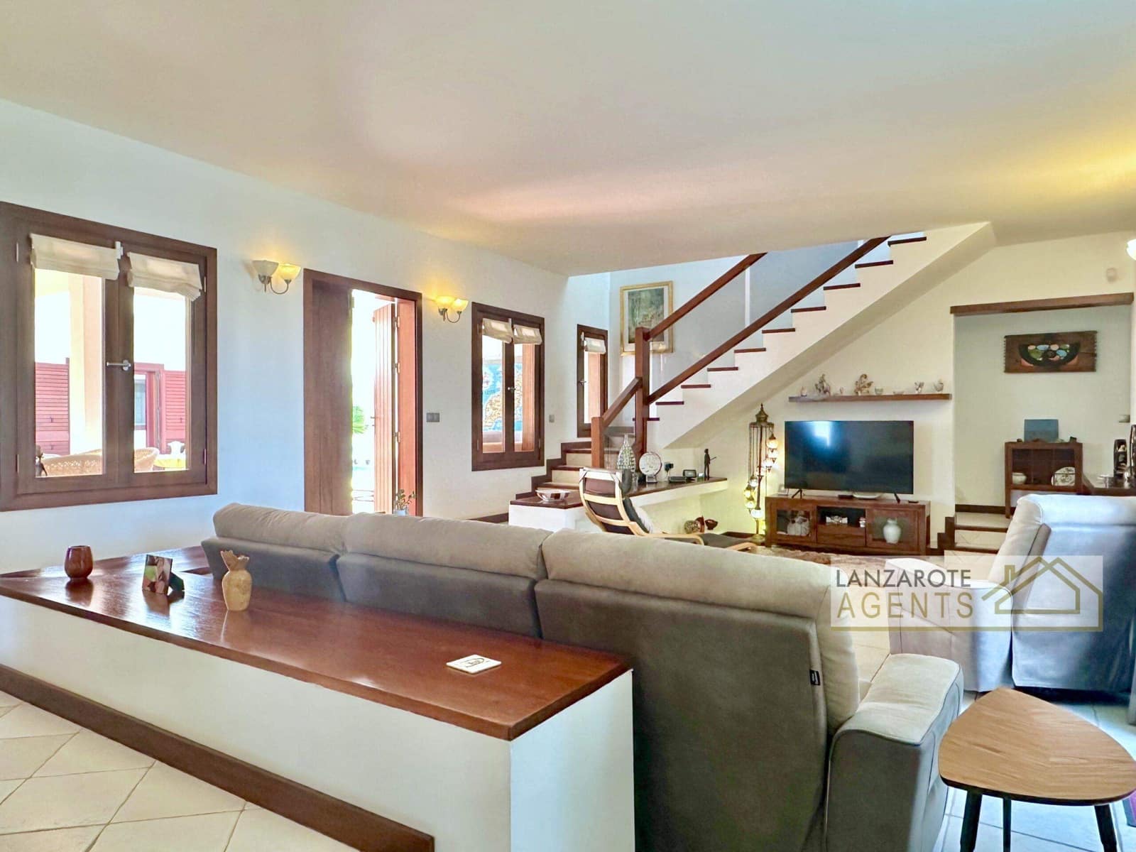 5 soveværelse Villa til salg i Las Brenas med swimmingpool - € 849.000 (Ref: 9343966)