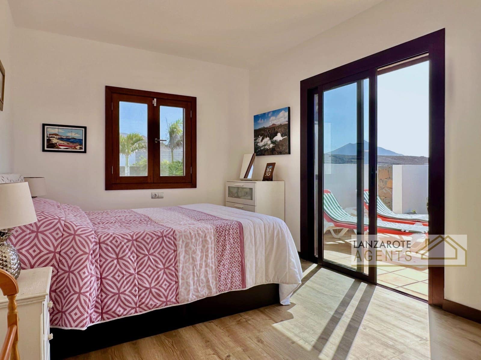 5 soveværelse Villa til salg i Las Brenas med swimmingpool - € 849.000 (Ref: 9343966)