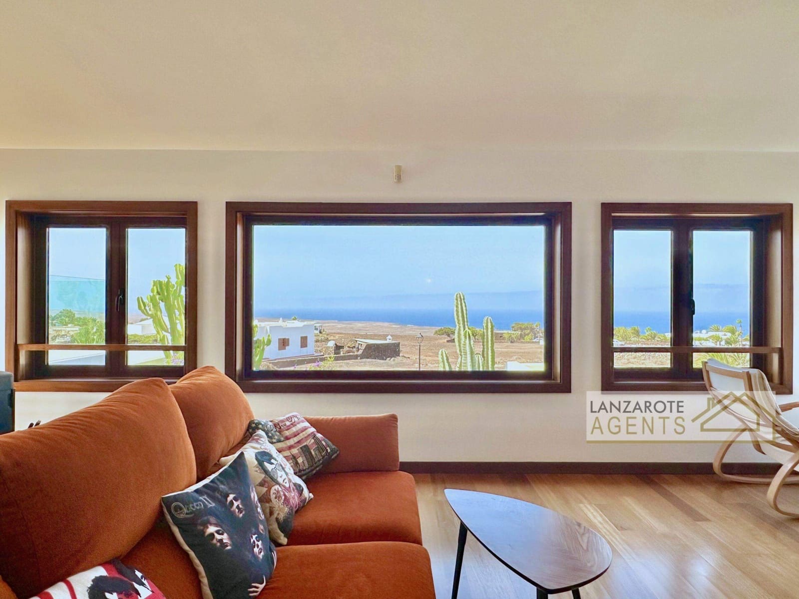 5 soveværelse Villa til salg i Las Brenas med swimmingpool - € 799.000 (Ref: 9343966)