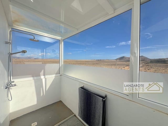 5 bedroom Finca/Country House for sale in El Cuchillo, Tinajo with pool - € 650,000 (Ref: 9352833)