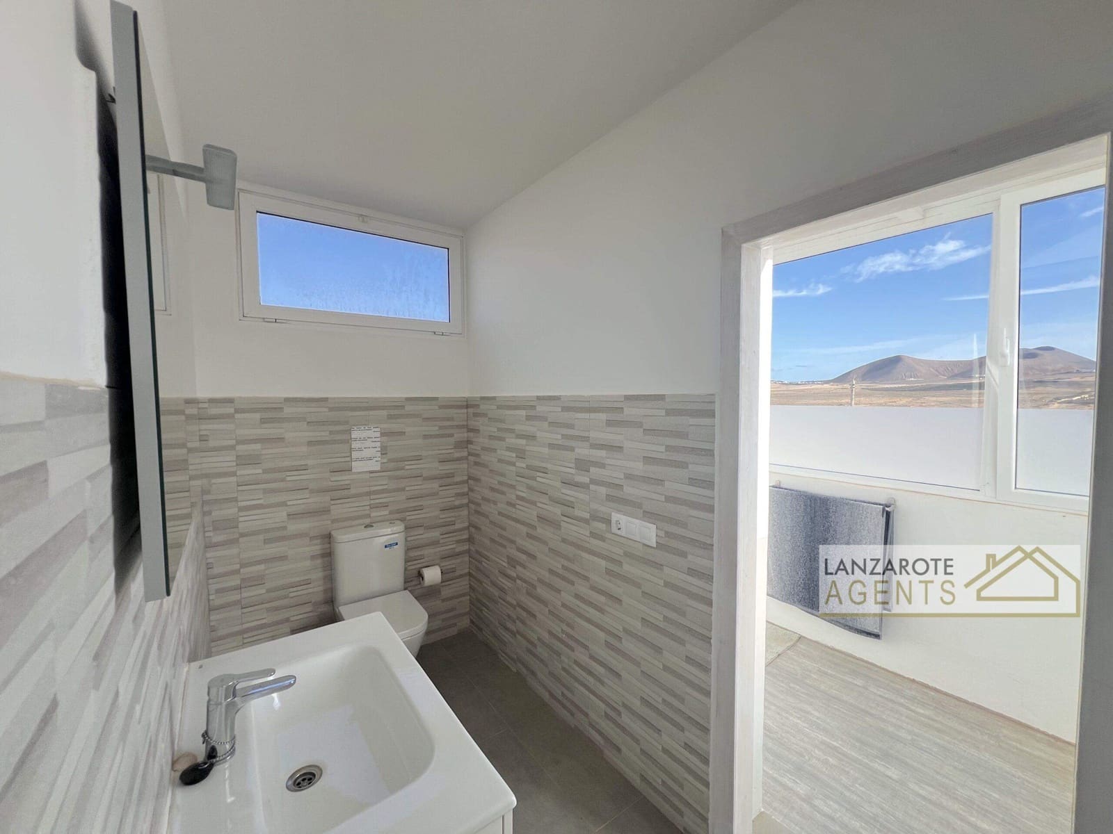 5 bedroom Finca/Country House for sale in El Cuchillo with pool - € 650,000 (Ref: 9352833)