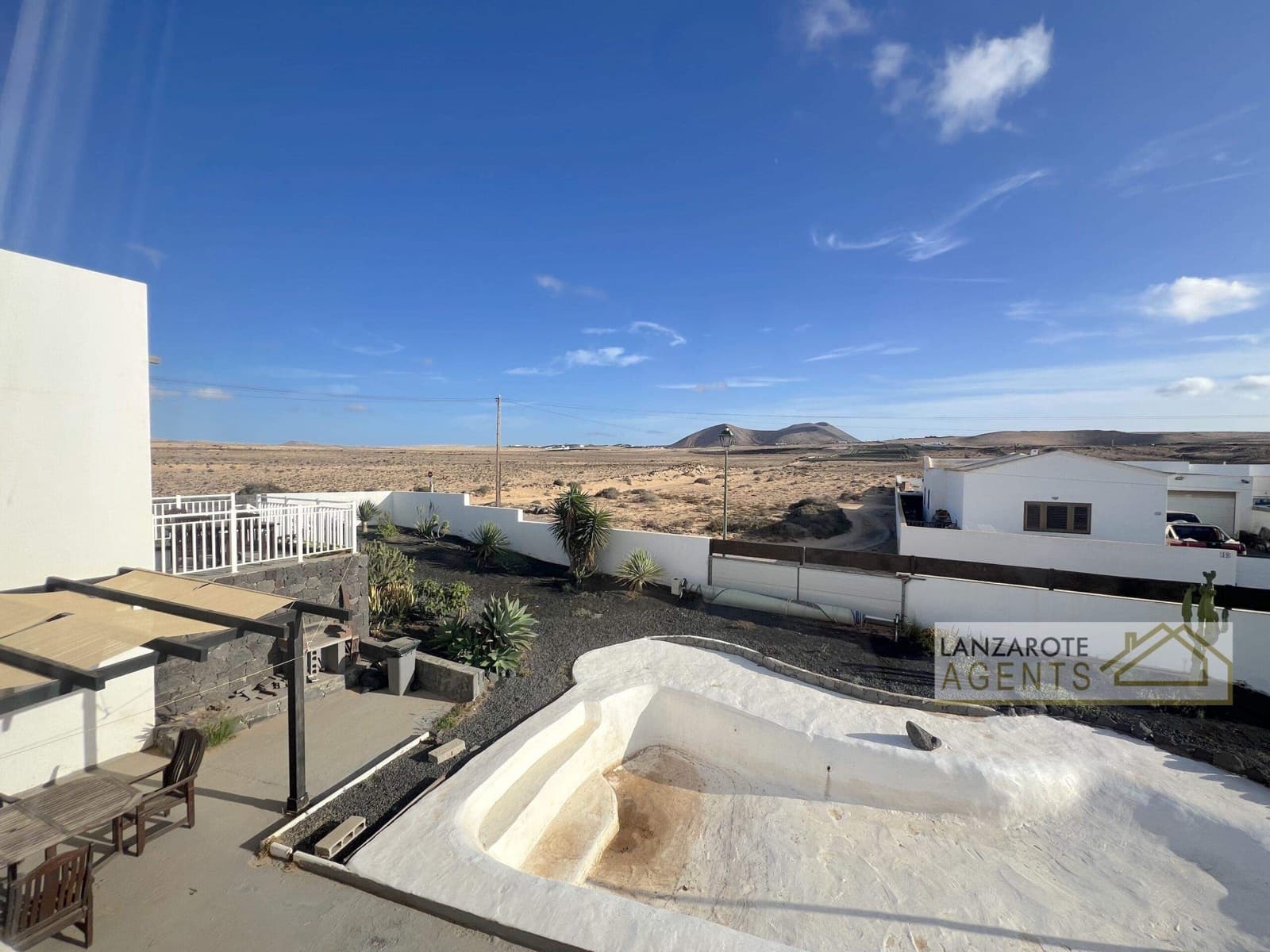 5 bedroom Finca/Country House for sale in El Cuchillo with pool - € 650,000 (Ref: 9352833)