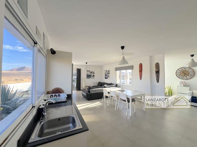 5 camera da letto Finca/Casa di Campagna in vendita in El Cuchillo, Tinajo con piscina - 599.000 € (Rif: 9352833)