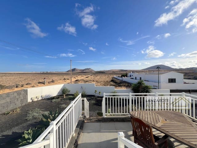 5 camera da letto Finca/Casa di Campagna in vendita in El Cuchillo, Tinajo con piscina - 599.000 € (Rif: 9352833)