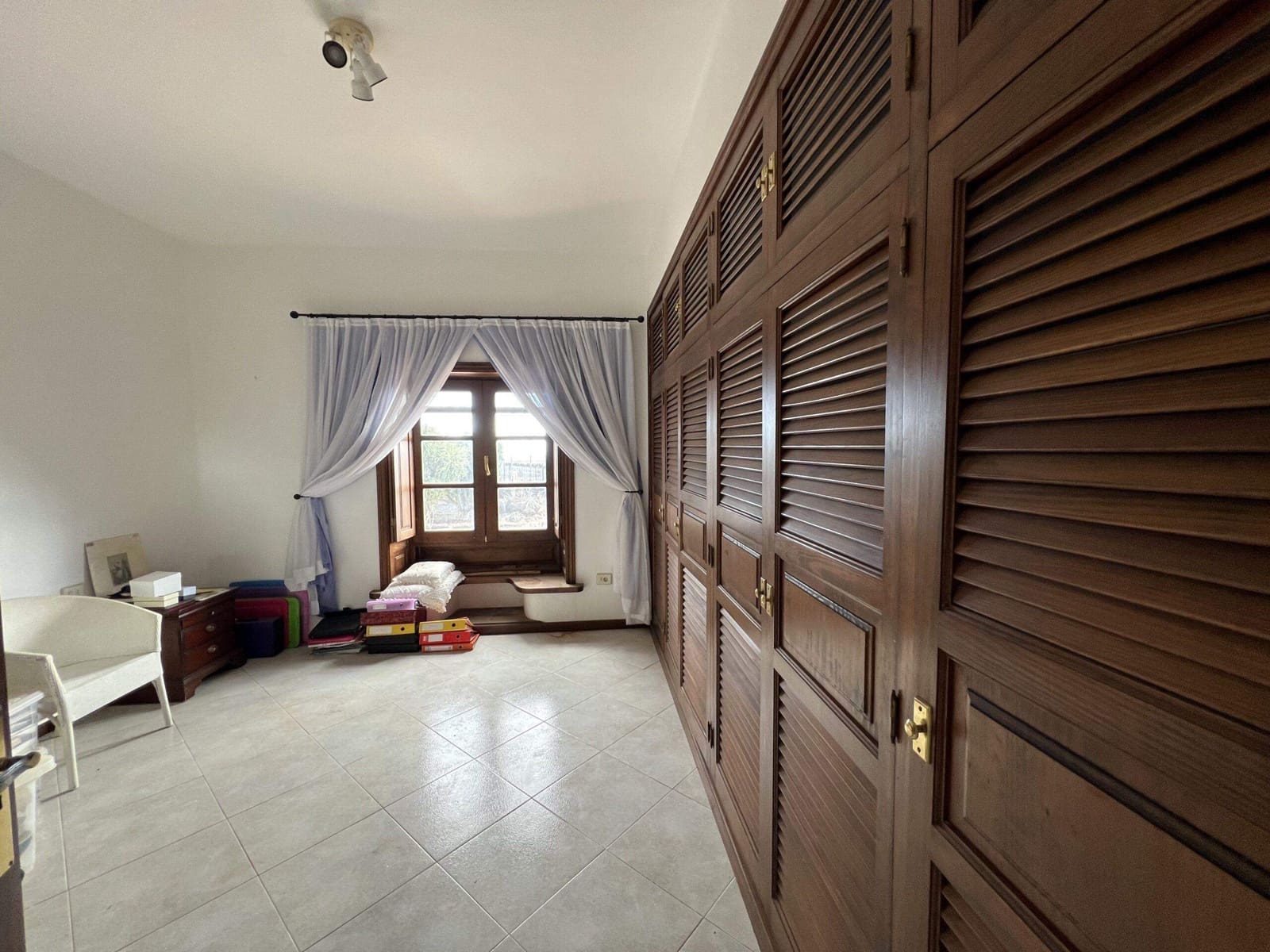 5 soveværelse Villa til salg i Las Brenas med swimmingpool garage - € 950.000 (Ref: 9354236)