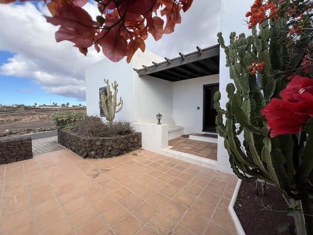 5 soveværelse Villa til salg i Las Brenas, Yaiza med swimmingpool garage - € 950.000 (Ref: 9354236)