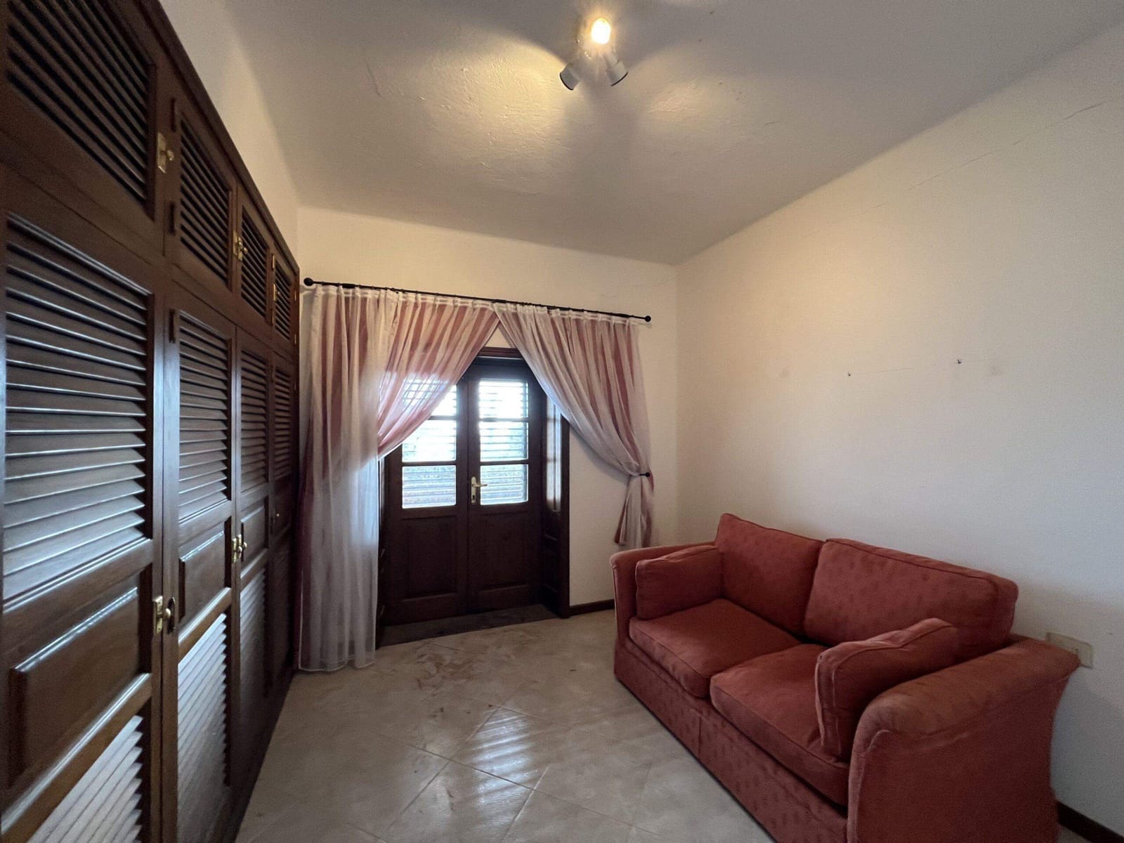 5 soveværelse Villa til salg i Las Brenas med swimmingpool garage - € 950.000 (Ref: 9354236)