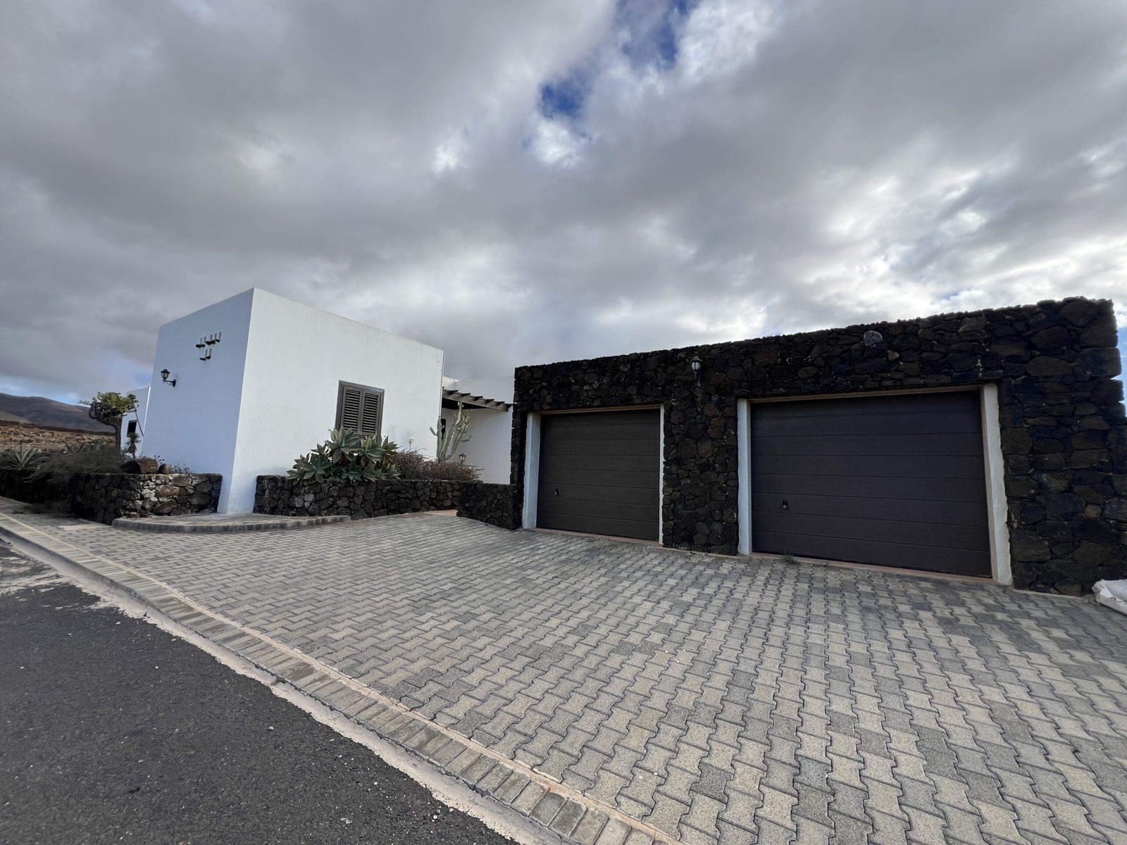 5 soveværelse Villa til salg i Las Brenas med swimmingpool garage - € 950.000 (Ref: 9354236)