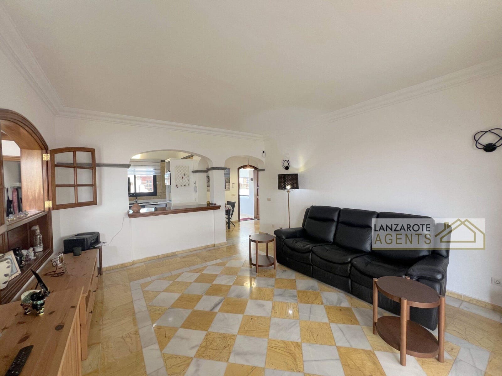 2 soveværelse Villa til salg i Playa Blanca med swimmingpool - € 380.000 (Ref: 9374068)