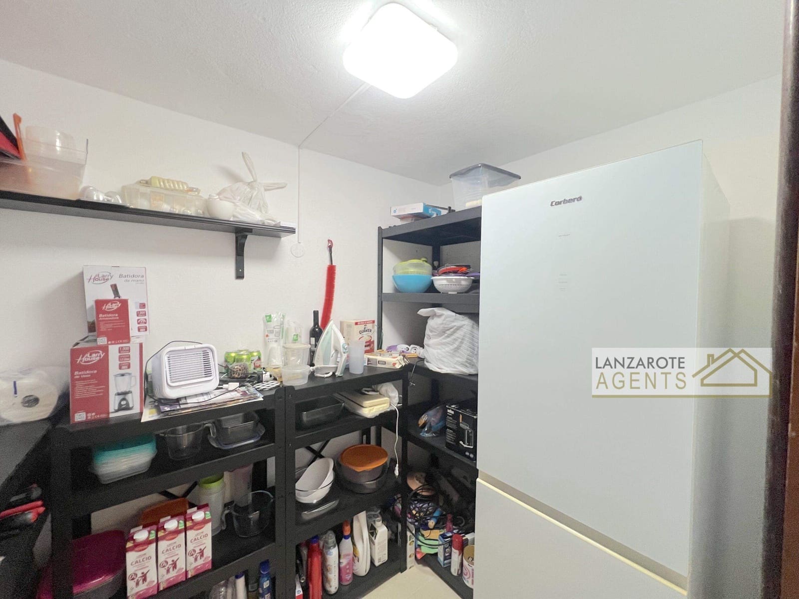 2 soveværelse Villa til salg i Playa Blanca med swimmingpool - € 380.000 (Ref: 9374068)