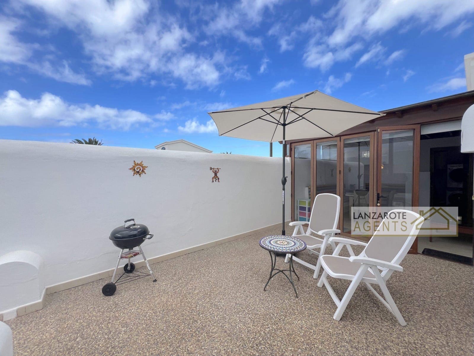 2 soveværelse Villa til salg i Playa Blanca med swimmingpool - € 380.000 (Ref: 9374068)