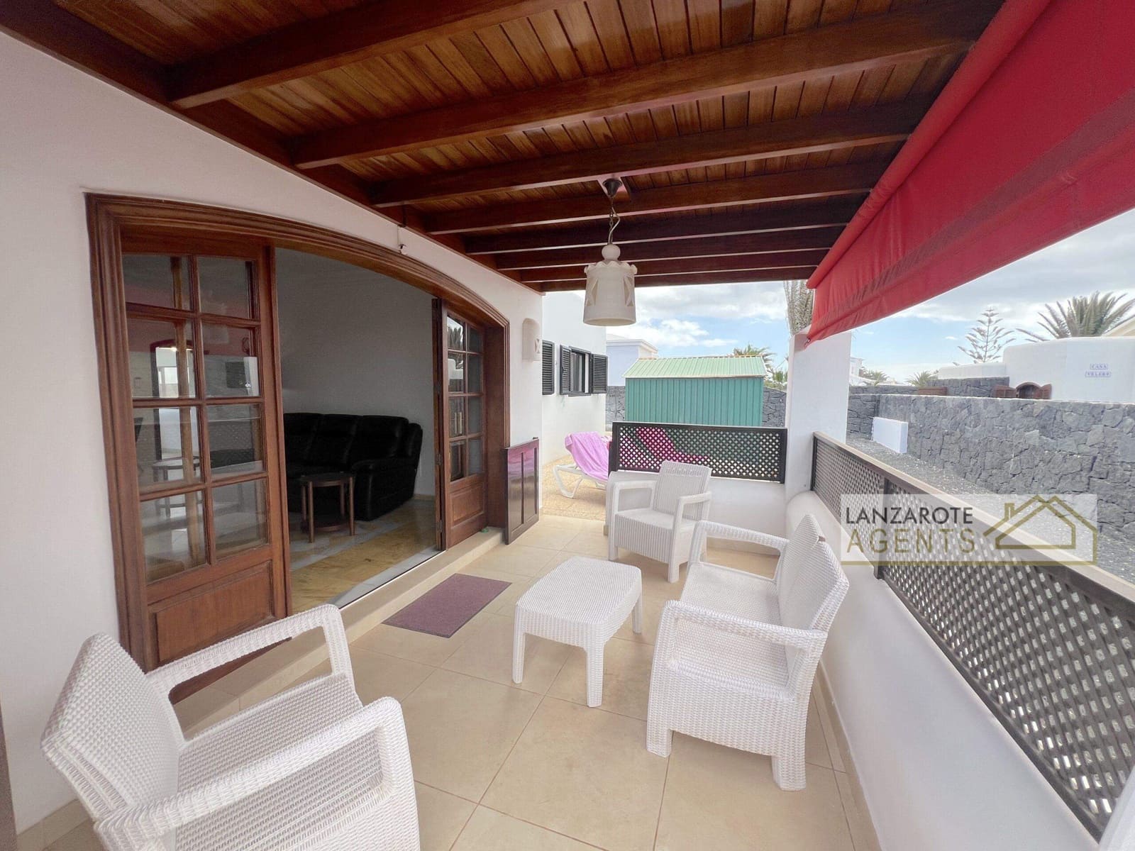 2 soveværelse Villa til salg i Playa Blanca med swimmingpool - € 380.000 (Ref: 9374068)