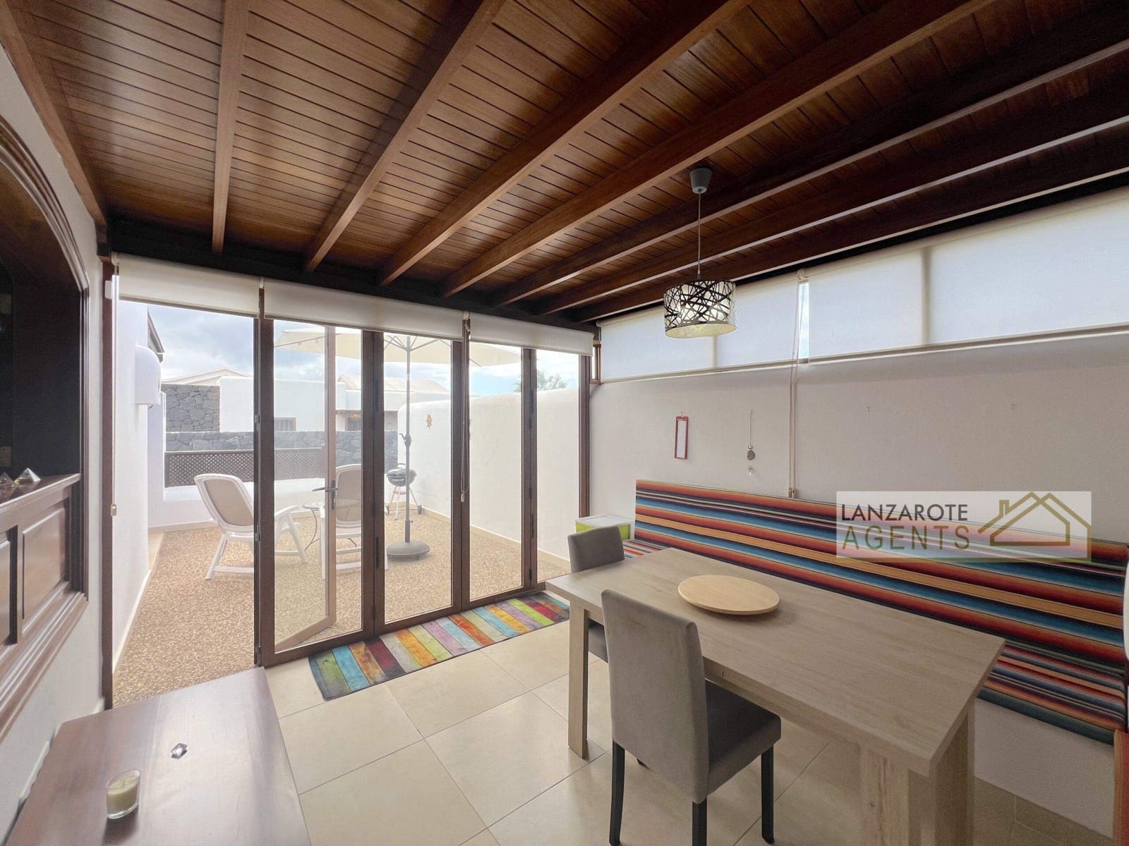 2 soveværelse Villa til salg i Playa Blanca med swimmingpool - € 380.000 (Ref: 9374068)