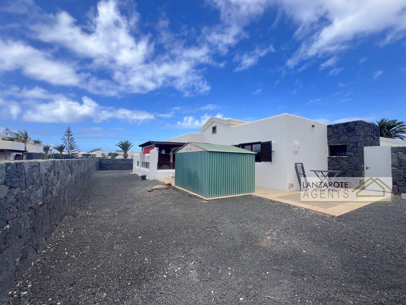 2 soveværelse Villa til salg i Playa Blanca med swimmingpool - € 380.000 (Ref: 9374068)