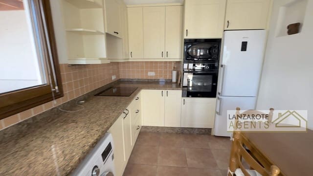 3 soveværelse Villa til salg i Playa Blanca, Yaiza - € 420.000 (Ref: 9432589)
