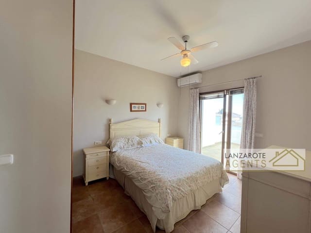 3 soveværelse Villa til salg i Playa Blanca, Yaiza - € 420.000 (Ref: 9432589)