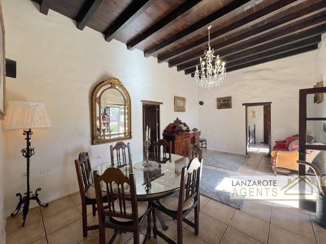 5 sypialnia Willa na sprzedaż w Teguise - 895 000 € (Ref: 9451407)