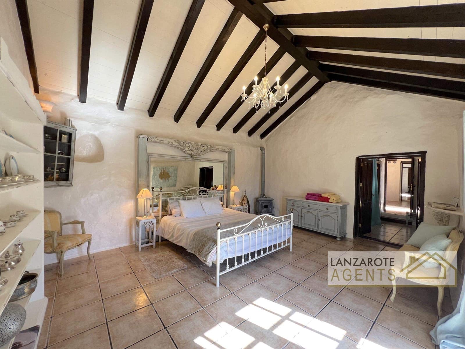 5 slaapkamer Villa te koop in Teguise met zwembad - € 895.000 (Ref: 9451407)