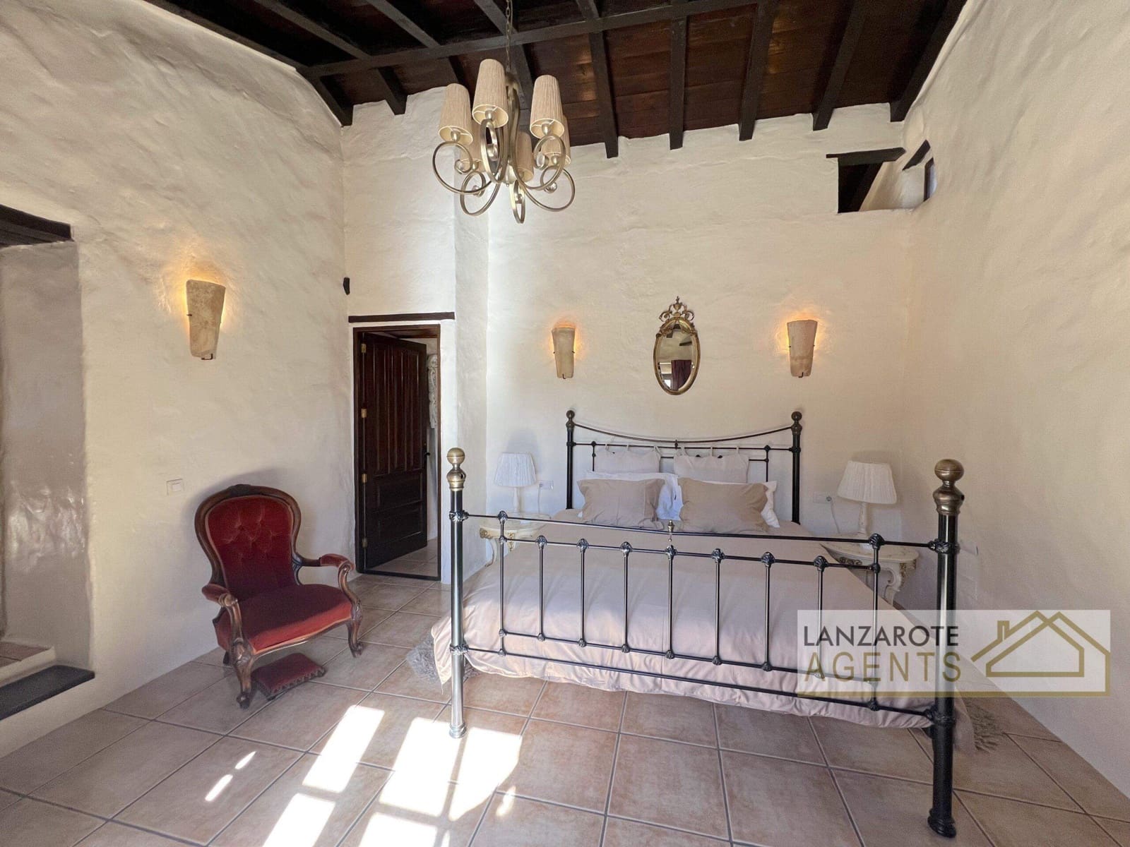 5 slaapkamer Villa te koop in Teguise met zwembad - € 895.000 (Ref: 9451407)