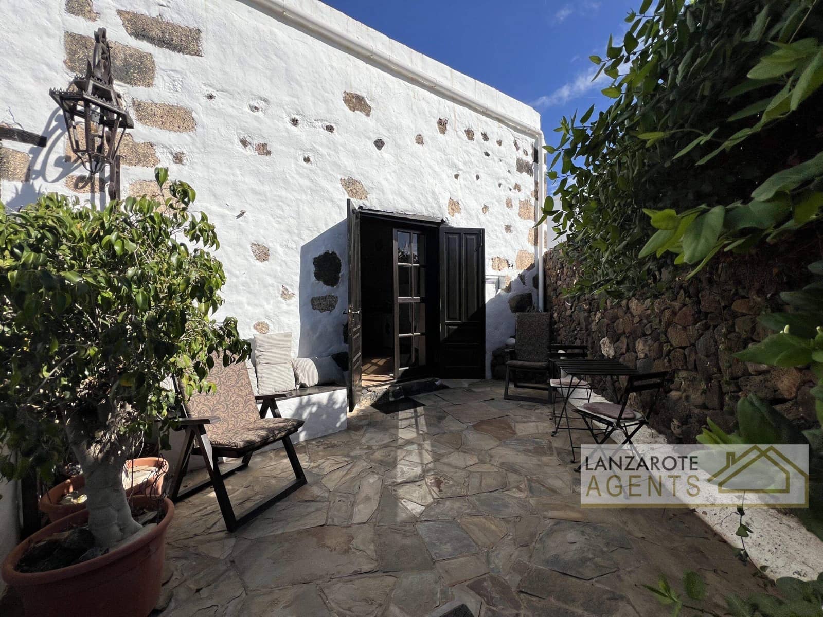 5 slaapkamer Villa te koop in Teguise met zwembad - € 895.000 (Ref: 9451407)