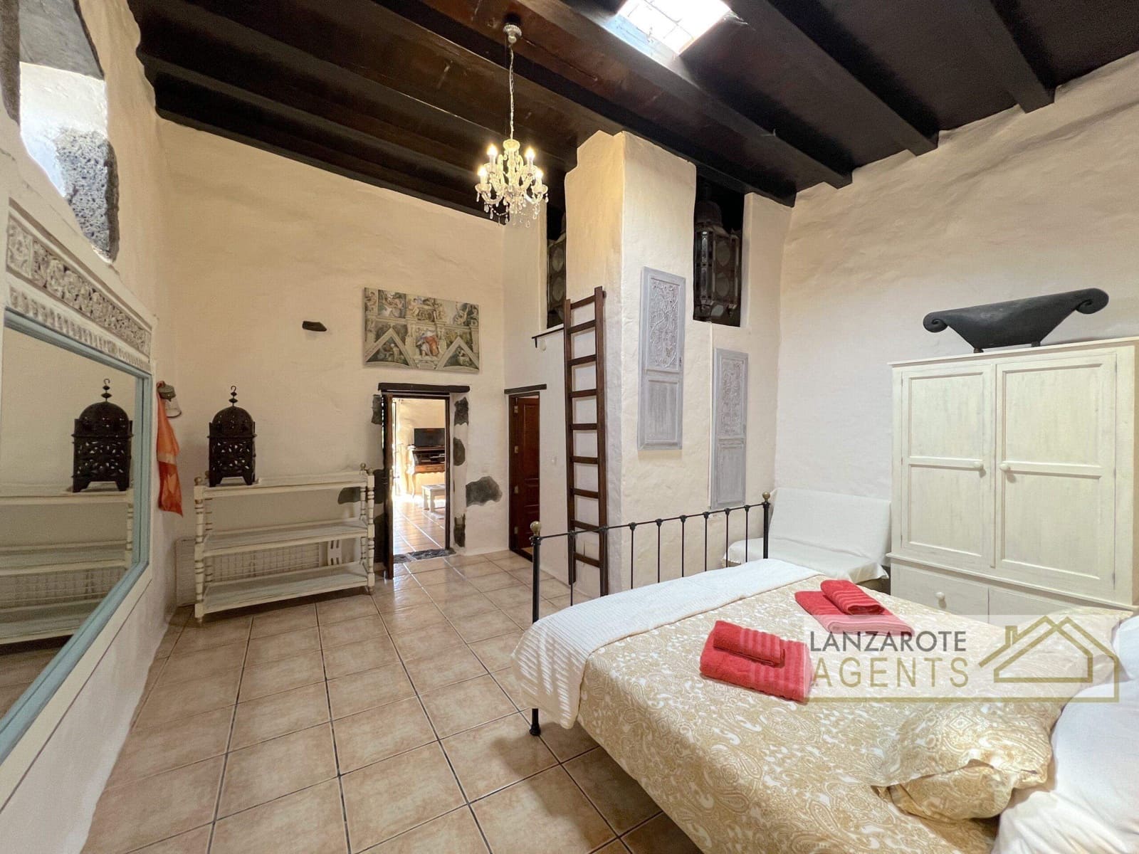 5 slaapkamer Villa te koop in Teguise met zwembad - € 895.000 (Ref: 9451407)