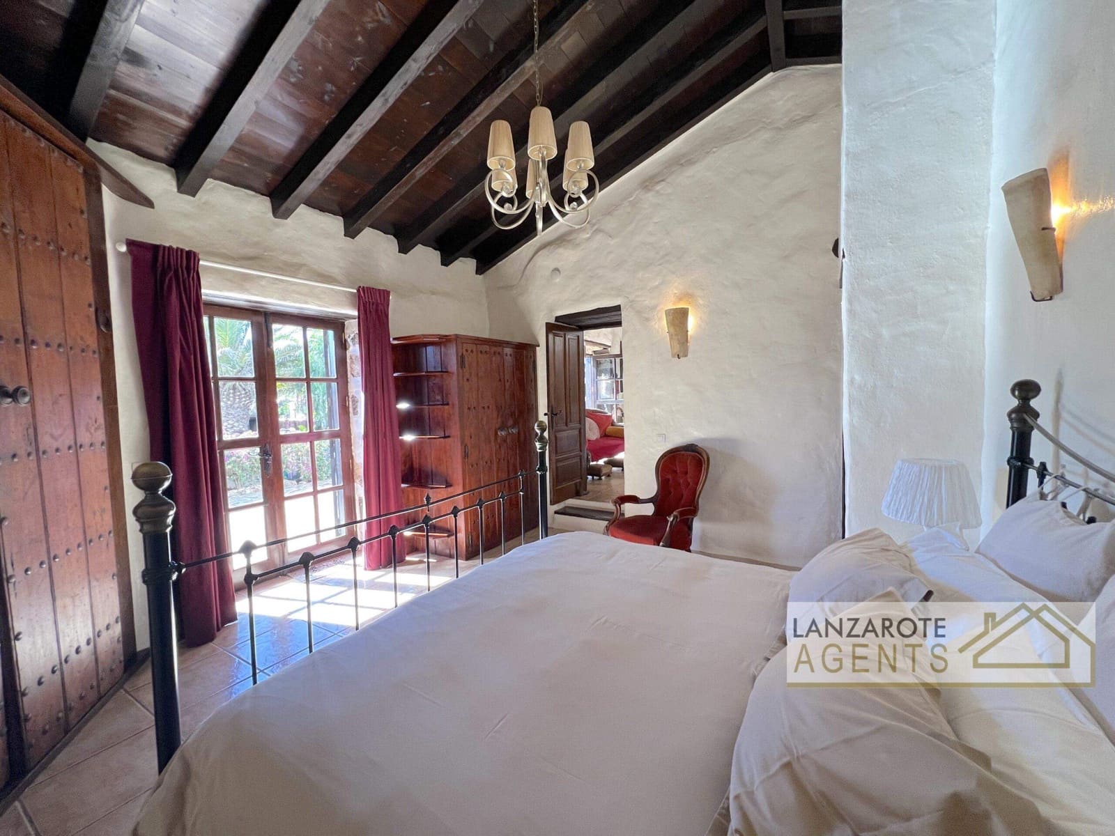 5 slaapkamer Villa te koop in Teguise met zwembad - € 895.000 (Ref: 9451407)